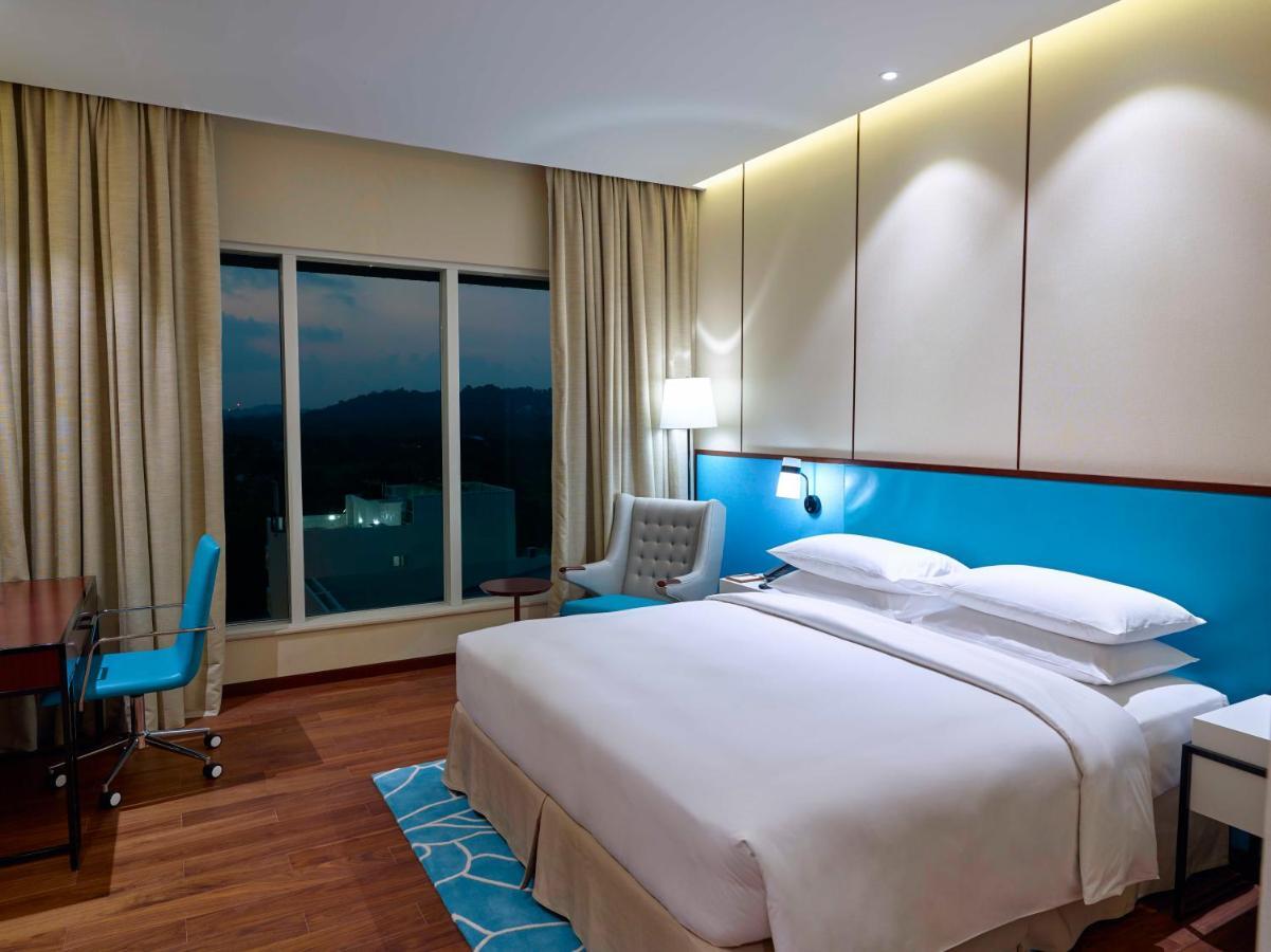 Отель Hyatt Regency Thrissur Экстерьер фото